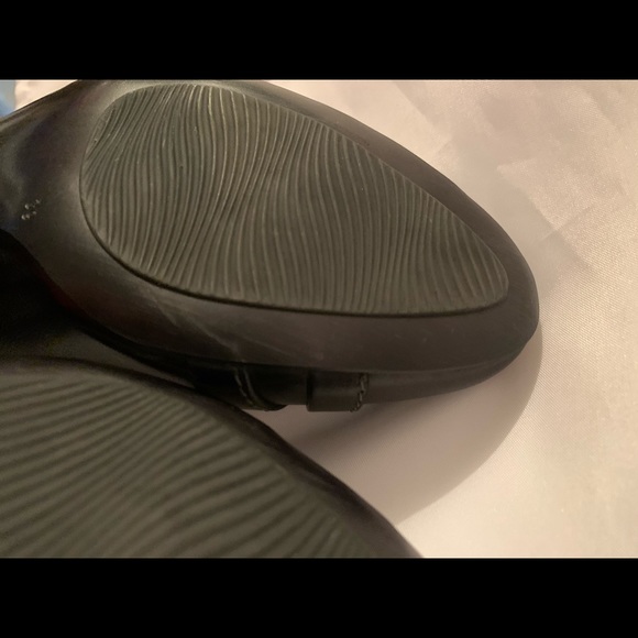 Ecco low heel black sz 39 shoes - Picture 5 of 7